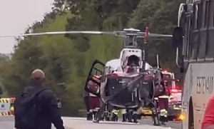 Motociclista  socorrido pelo Helicptero guia aps acidente grave no Reto do Galego