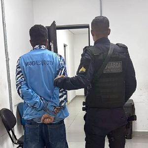 Homem � preso por descumprimento de medida protetiva