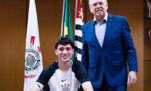 Guilherme Bom renova contrato profissional com Corinthians