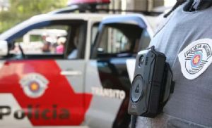 Homem � preso por viol�ncia dom�stica e amea�as � PMs