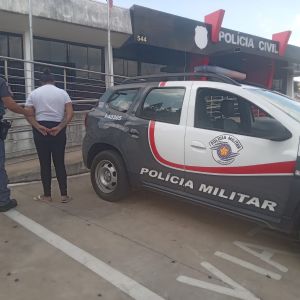 Mulher condenada por tr�fico � capturada pela PM