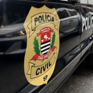 Homem � preso e adolescente � apreendido por tr�fico