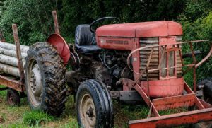Trator � furtado na zona rural de S�o Miguel Arcanjo