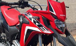 Dupla armada assalta motoboy e rouba motocicleta