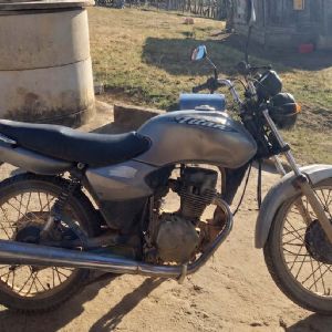 Moto Honda CG 125 � furtada no Vel�rio Municipal