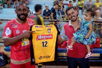 Futsal Solidrio une equipes e torcedores em prol de criana com cncer