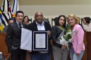​Cmara realiza sesso solene e homenageia personalidades com ttulos e medalhas