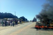 Caminhoneiros aderem  greve e interditam rodovia em Pilar do Sul