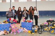 Projeto Escolas Unidas encerra atividade com entrega de mais de mil brinquedos
