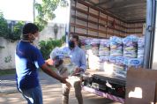 ​Supermercado Rugine doa 200 cestas bsicas para a Assistncia Social