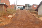 Prefeitura asfalta ruas da Vila So Manoel