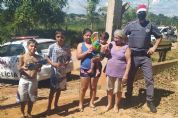 Polcia Militar promove 'Natal Solidrio' e distribui brinquedos para as crianas