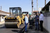 Prefeitura faz recapeamento de mais ruas do bairro Campo Grande