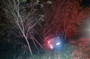 Colis�o frontal envolvendo tr�s ve�culos deixa cinco feridos na SP-264