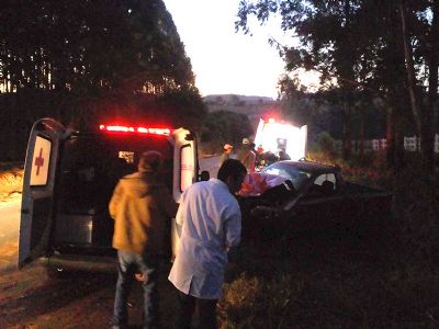 Motoristas ficam feridos em acidente na divisa de Pilar e Sarapu