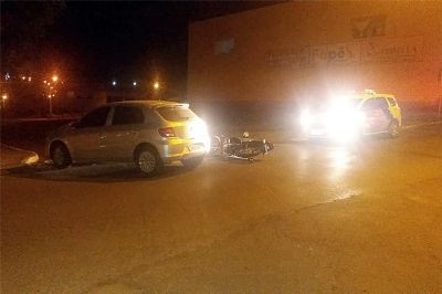 Motociclista fica gravemente ferido em acidente na Papa Joo XXIII