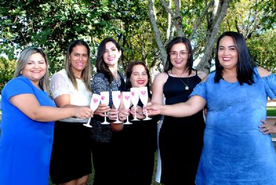 Equipe Luana Almeida da Mary Kay realiza encontro de mes empreendedoras