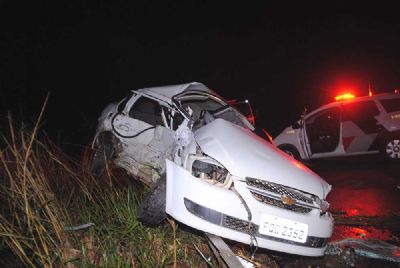 Motorista fica ferido em acidente na SP-264