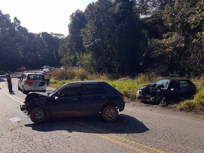Trs feridos em acidente na SP-250 em Pilar do Sul, sada para Piedade (vdeo)
