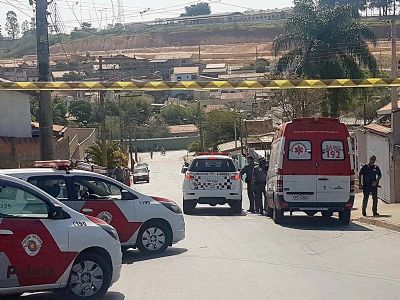 Ocorrncia mobiliza PM aps homem se desentender com a mulher e ameaar se matar na Santa Ceclia