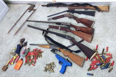 ​Sitiante  preso no Turvo do Ges com muitas armas de caa e munies