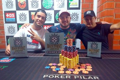​Emanuel Seabra  campeo do Main Event do Clube Poker Pilar