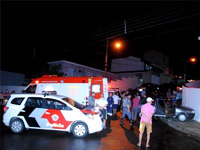 ​Um suspeito preso e outro baleado pela PM aps tentativa de assalto no Jardim Ayub