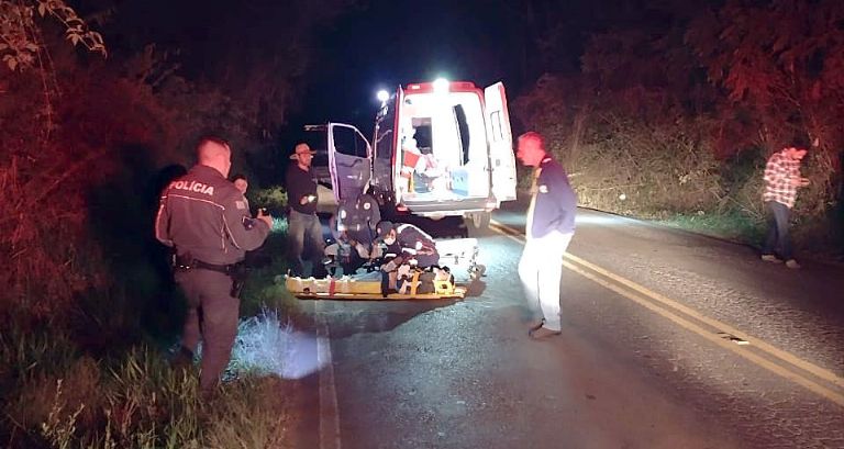 Suspeito em fuga com motocicleta furtada sofre acidente na SPV-093