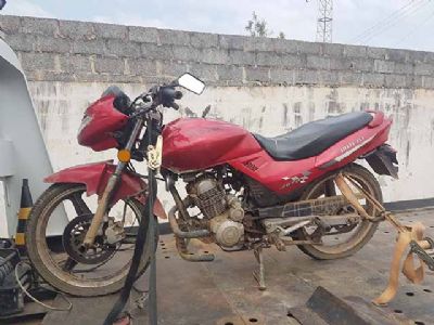 PM prende um dos suspeitos de assaltar sorveteria no Campestre