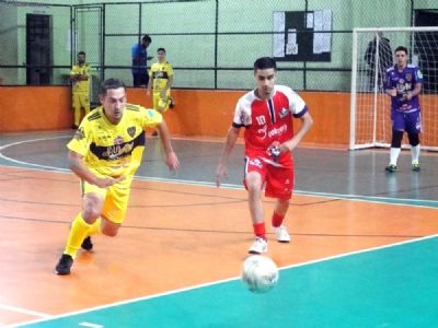 Curi e Transcarvalho entram em quadra pela primeira diviso do Municipal de Futsal