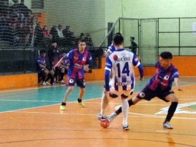 Transcarvalho e Arsenal entram em quadra hoje pela terceira diviso do municipal