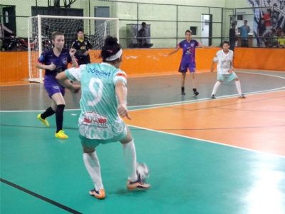 Guarany e ticas Hellen se classificam  final do feminino no Campeonato Municipal
