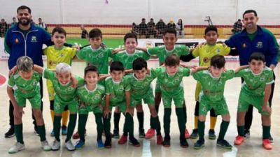 Seleo Pilarense de Futsal de base avana s quartas de final da Copa TVI 2025