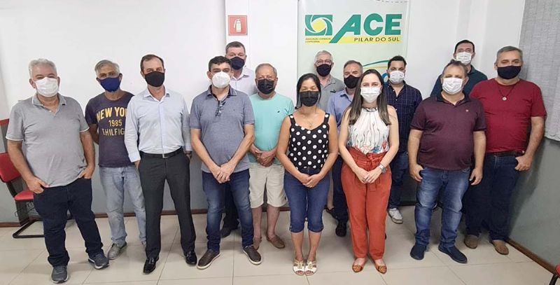 Z Francisco  eleito presidente da Associao Comercial