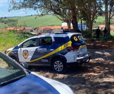 GCM prende mulher por trfico de drogas no Jardim Pinheiro