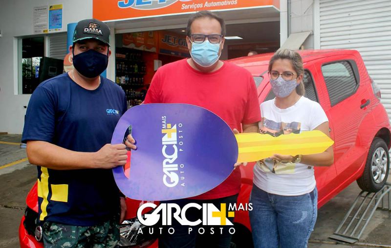 ​Alessandra Almeida  a ganhadora do Carro 0km do Posto Garcia