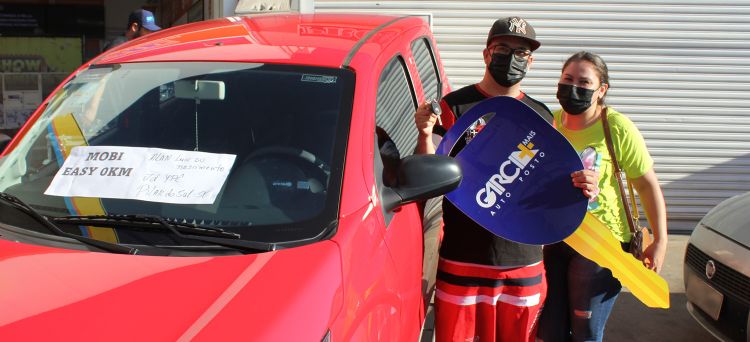 Alan Nascimento, do Jardim Ip,  o ganhador do carro 0km do Posto Garcia