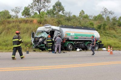 Morre o motorista do outro caminho envolvido no acidente da SP-264