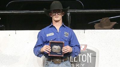 Cladson Rodolfo vence seu primeiro evento de rodeio nos Estados Unidos