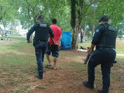 GCM prende procurado da Justia e jovem por trfico em duas ocorrncias no mesmo dia