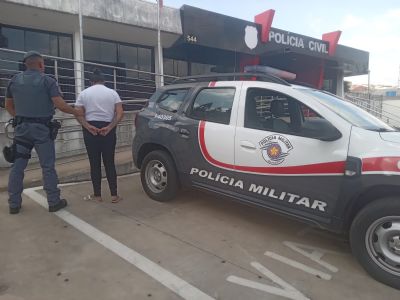 ​Mulher condenada por tr�fico � capturada pela Pol�cia Militar em Pilar do Sul