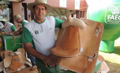 Curso de fabricao de selas est com vagas abertas no Sindicato Rural
