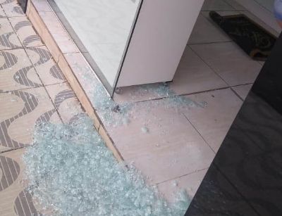 Joalheria  arrombada e furtada no centro