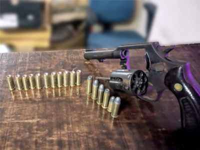 Comerciante  preso acusado de trfico e posse ilegal de revlver em Tapira