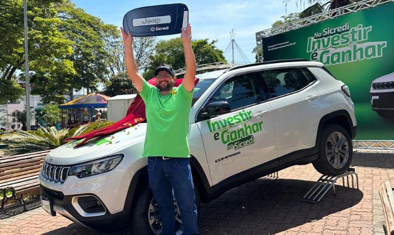 Associados de Pilar do Sul so premiados com Jeep Compass 0km e scooter eltrica pelo Sicredi