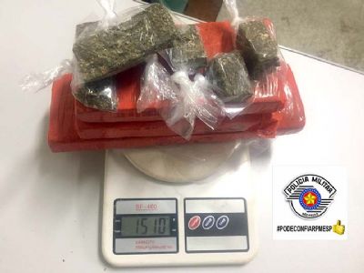 ​PM apreende 1,5kg de maconha e prende traficante no Jardim Canania