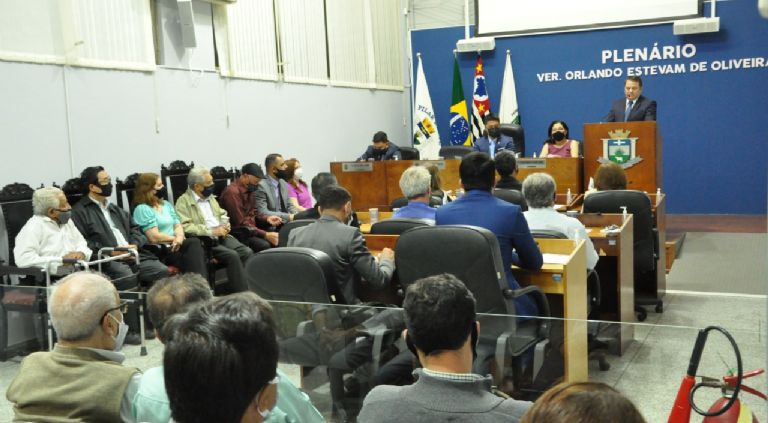 Cmara homenageia personalidades em sesso solene do 85 aniversrio de Pilar do Sul