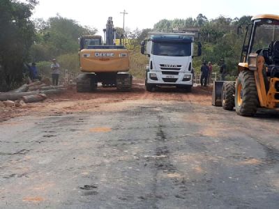 Prefeitura conclui manuteno e libera o trfego na ponte do Turvo dos Ferreiras
