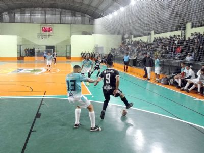 Bola Murcha classifica dois times para as semifinais do Intermunicipal de Futsal