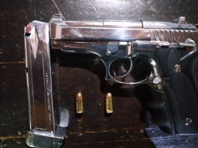 ​Pilarense  preso em Tapira aps ameaar moradores com pistola 380